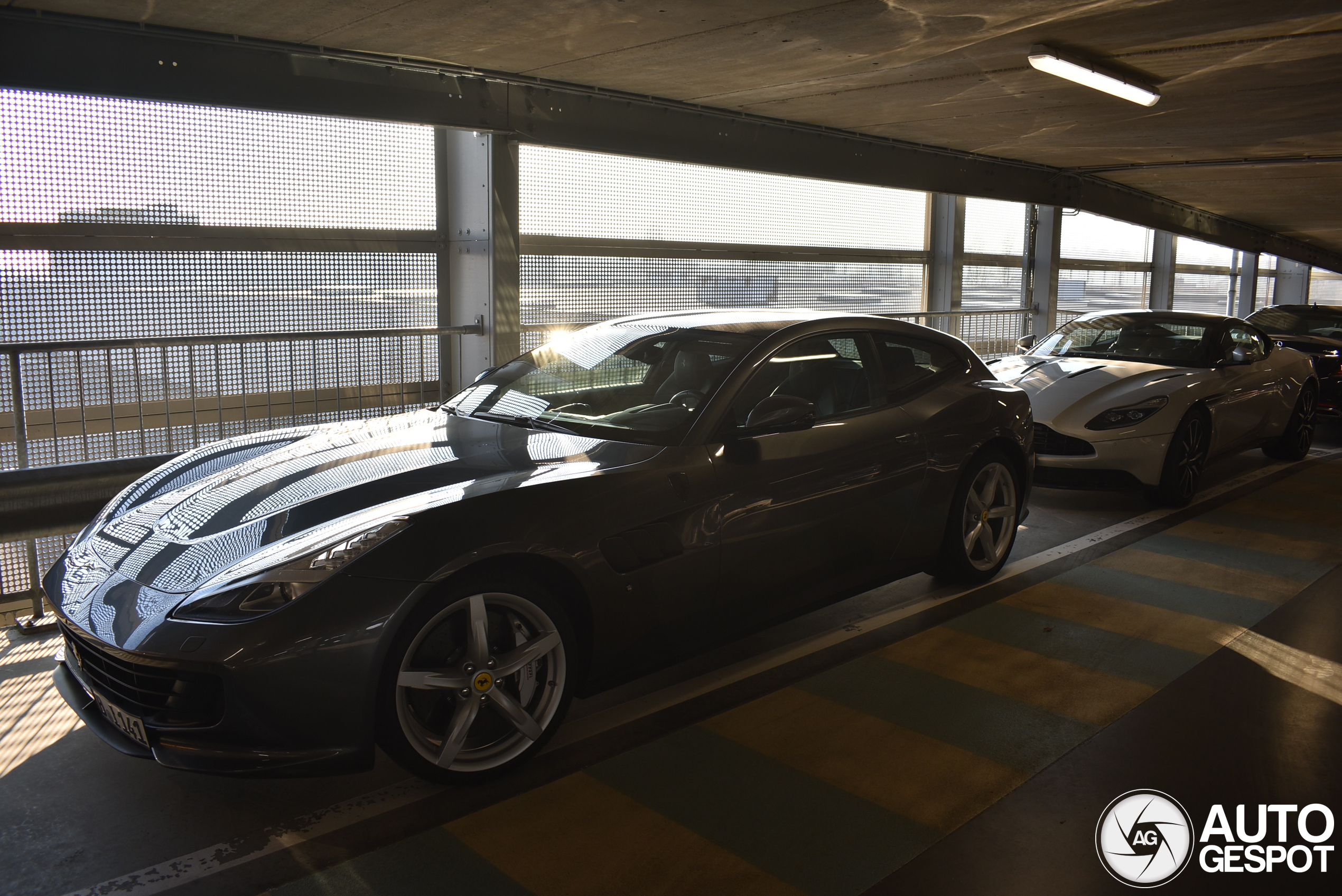 Aston Martin DB11