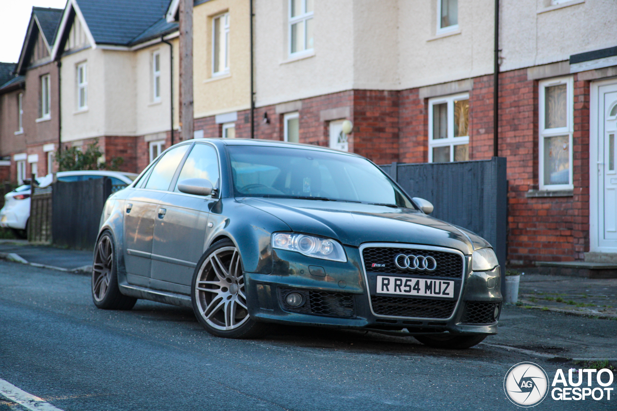 Audi RS4 Sedan