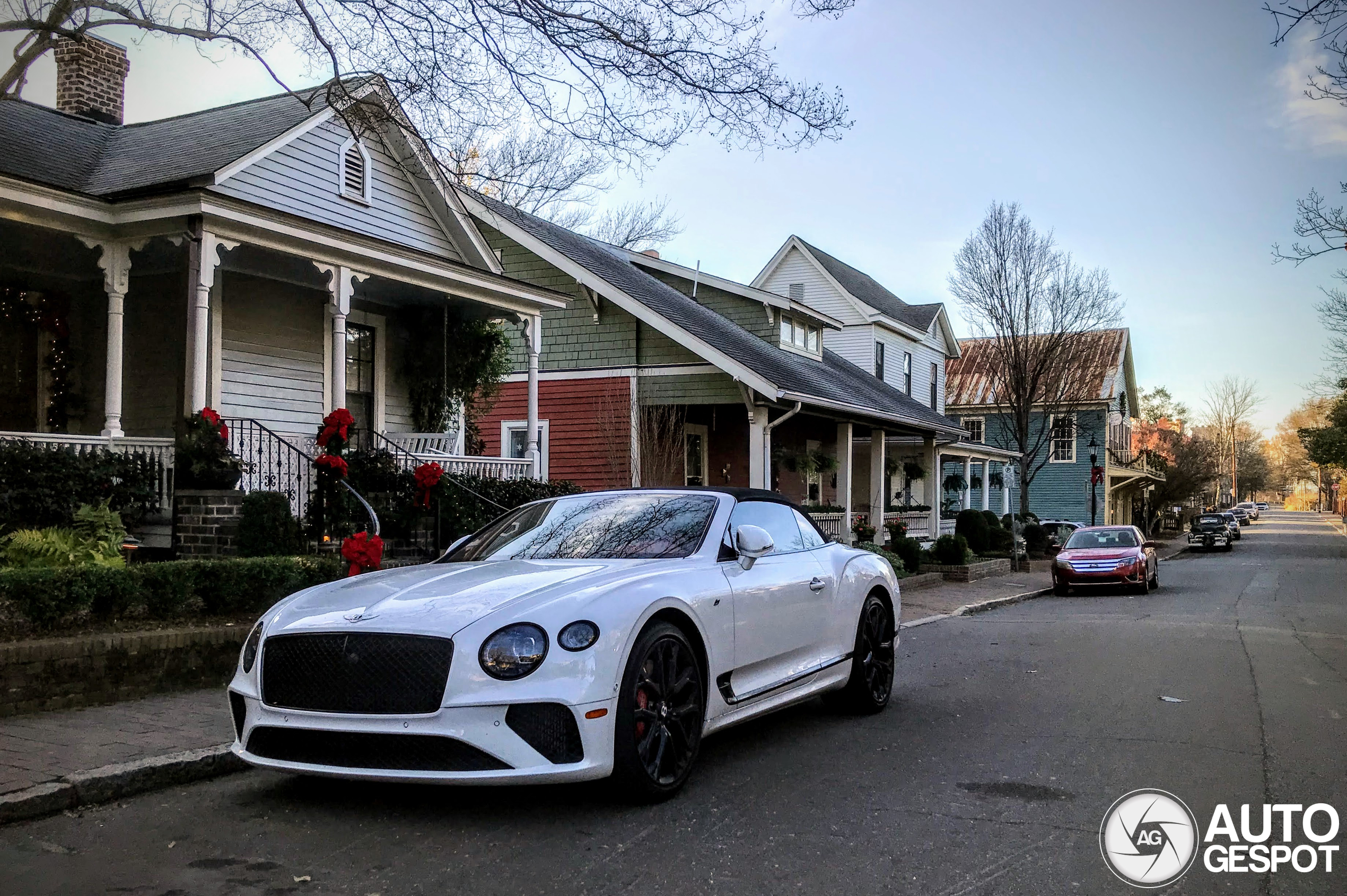 Bentley Continental GTC V8 S 2023