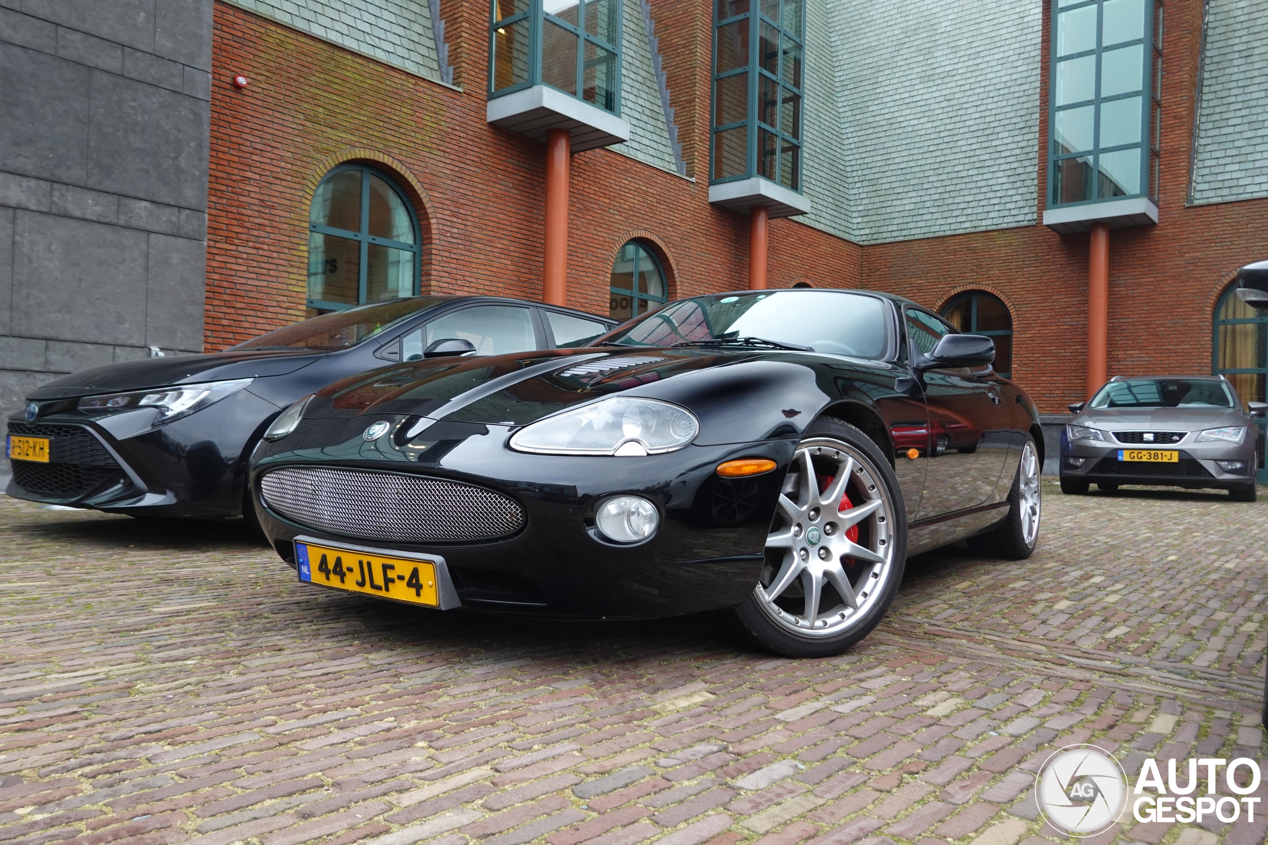 Jaguar XKR