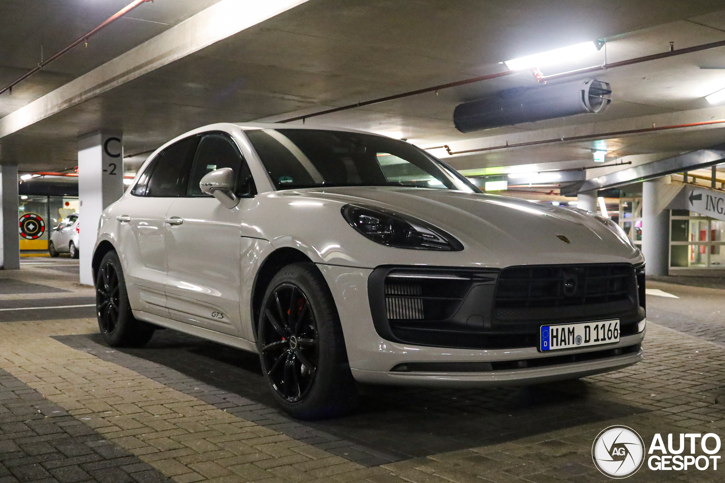 Porsche 95B Macan GTS MkIII