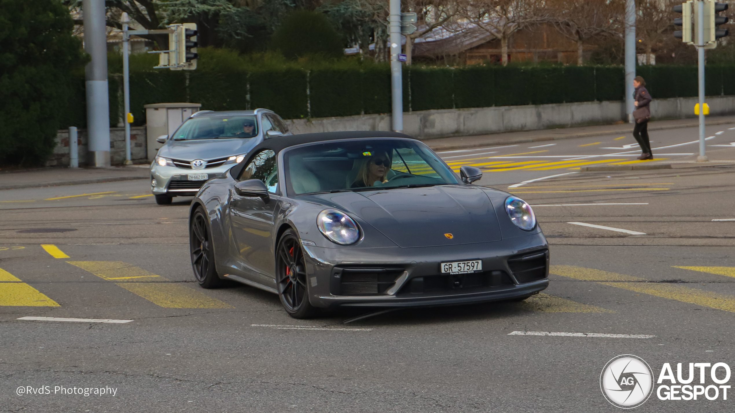 Porsche 992 Carrera 4 GTS Cabriolet