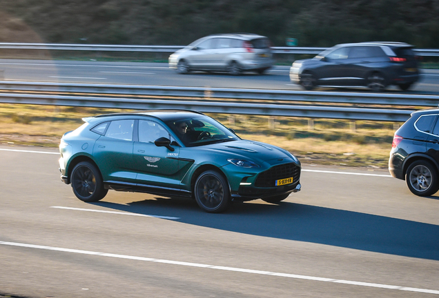 Aston Martin DBX707