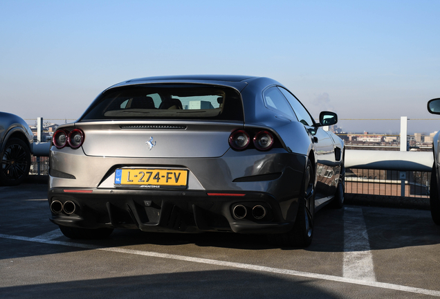 Ferrari GTC4Lusso