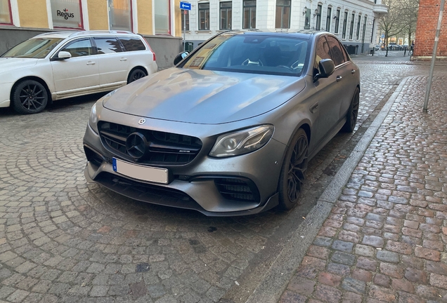 Mercedes-AMG E 63 S W213