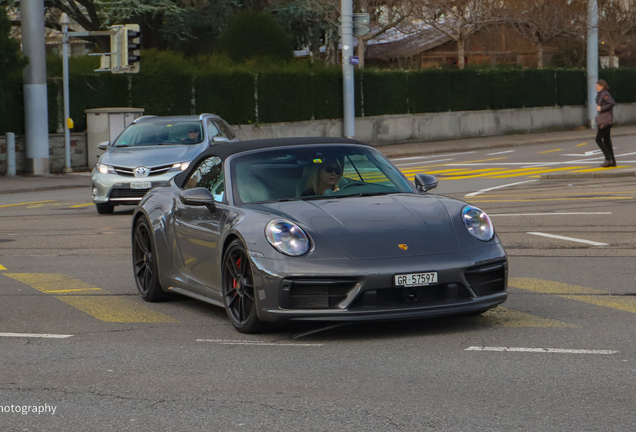 Porsche 992 Carrera 4 GTS Cabriolet