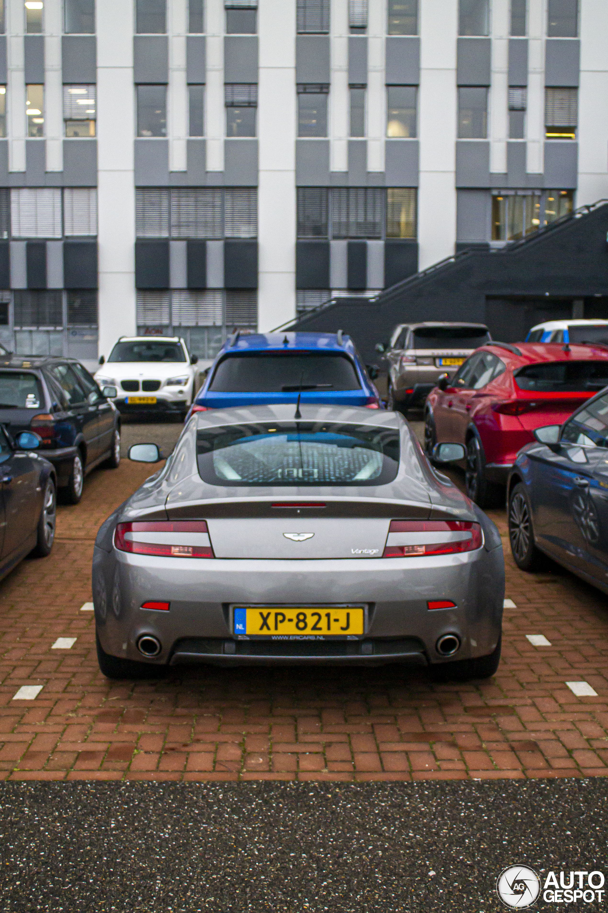 Aston Martin V8 Vantage