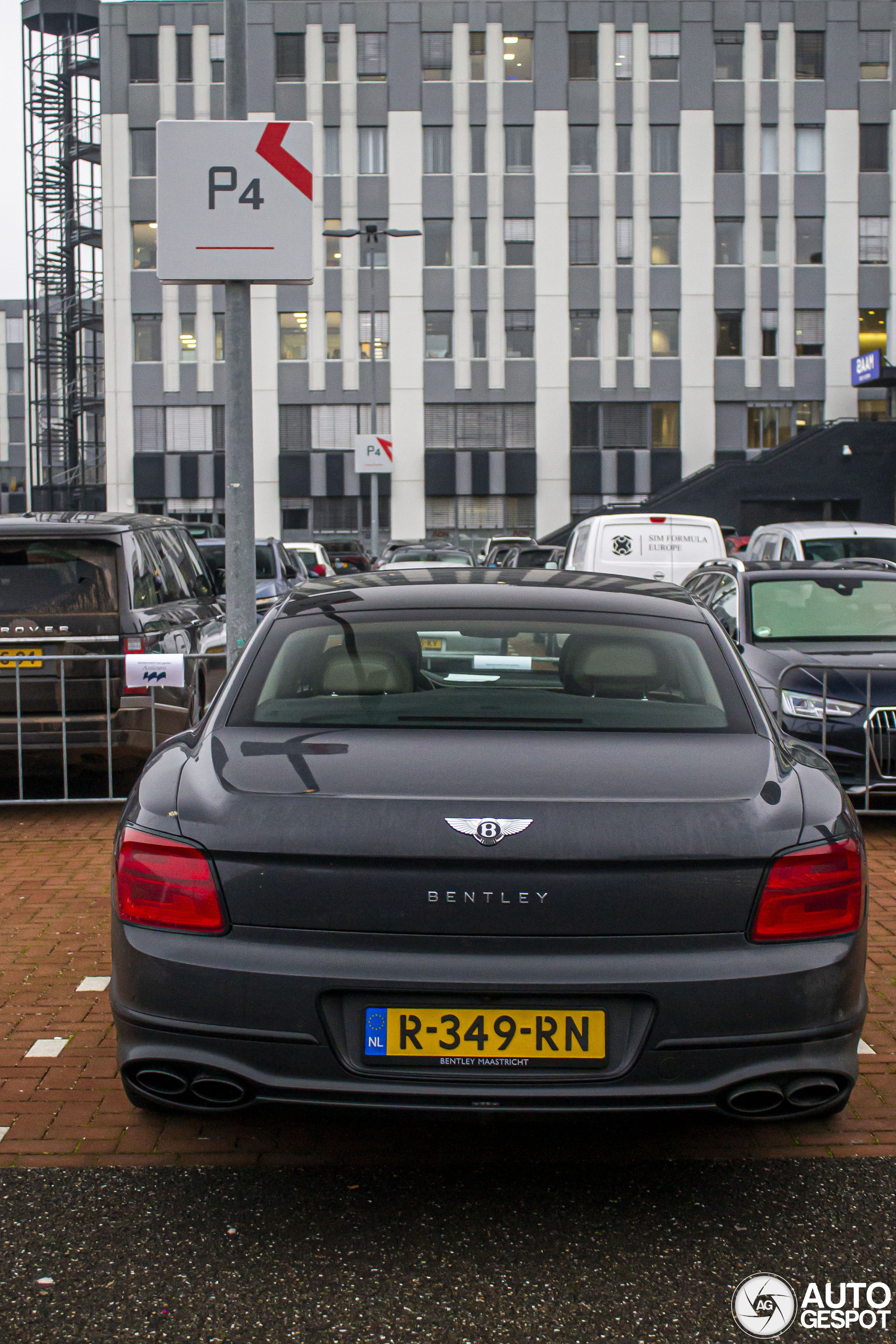 Bentley Flying Spur Hybrid