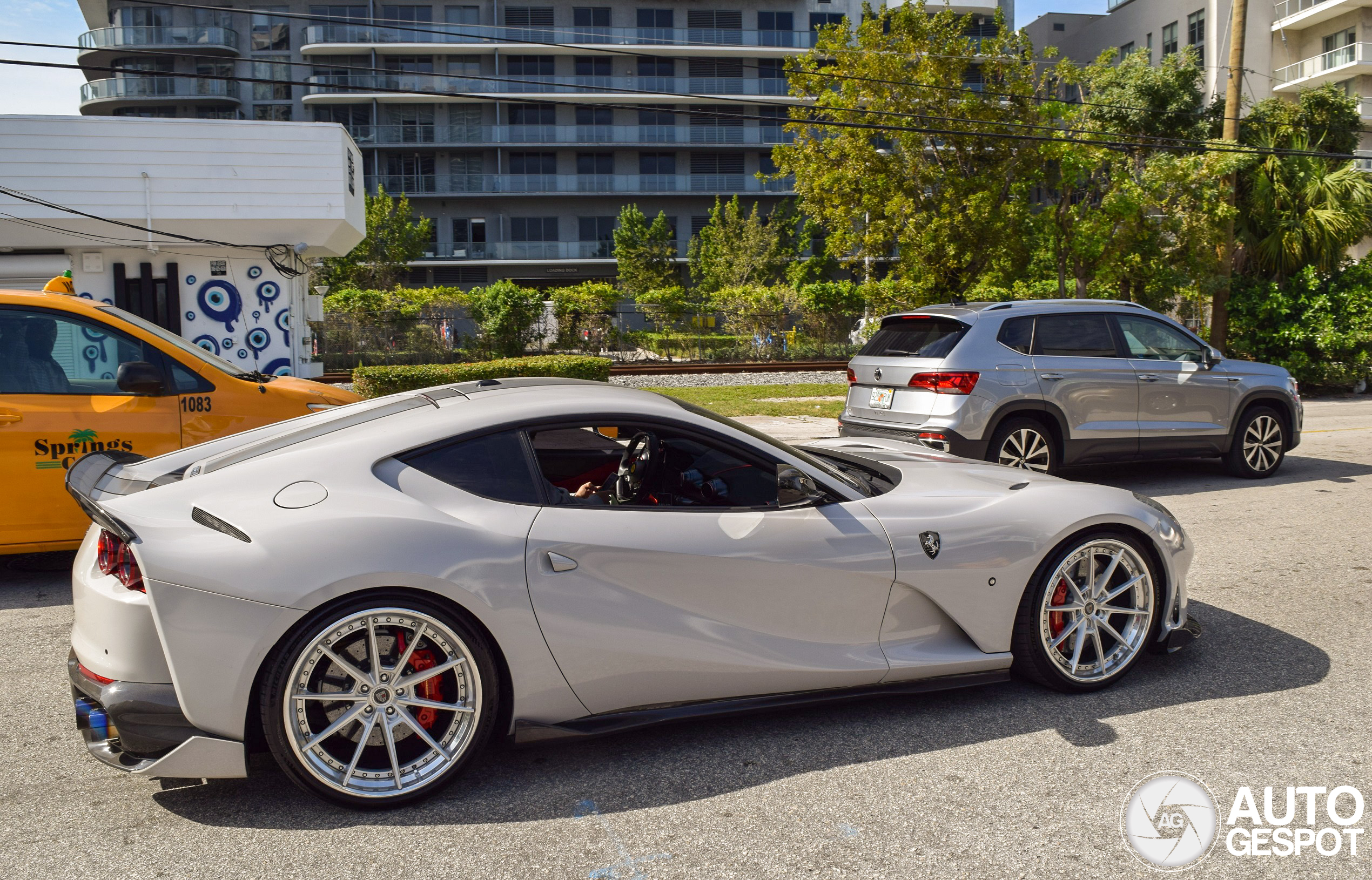 Maak kennis met de Ferrari 812 Superduperfast