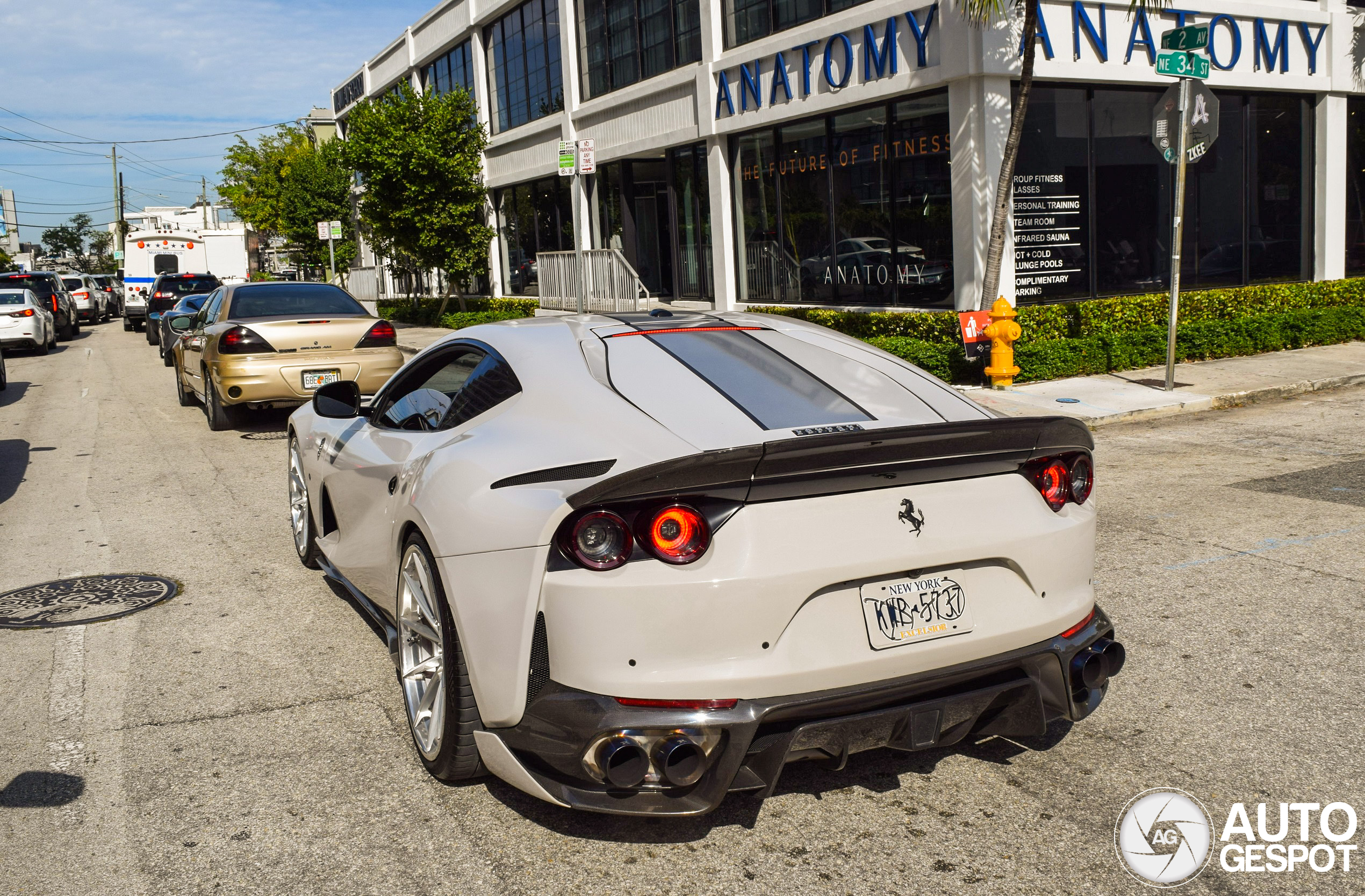 Maak kennis met de Ferrari 812 Superduperfast