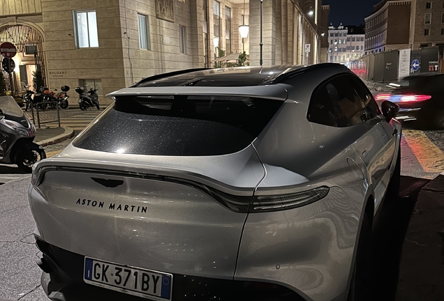 Aston Martin DBX