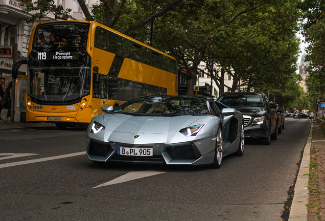 Lamborghini Aventador LP700-4 Roadster