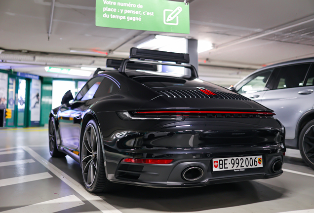 Porsche 992 Carrera 4S