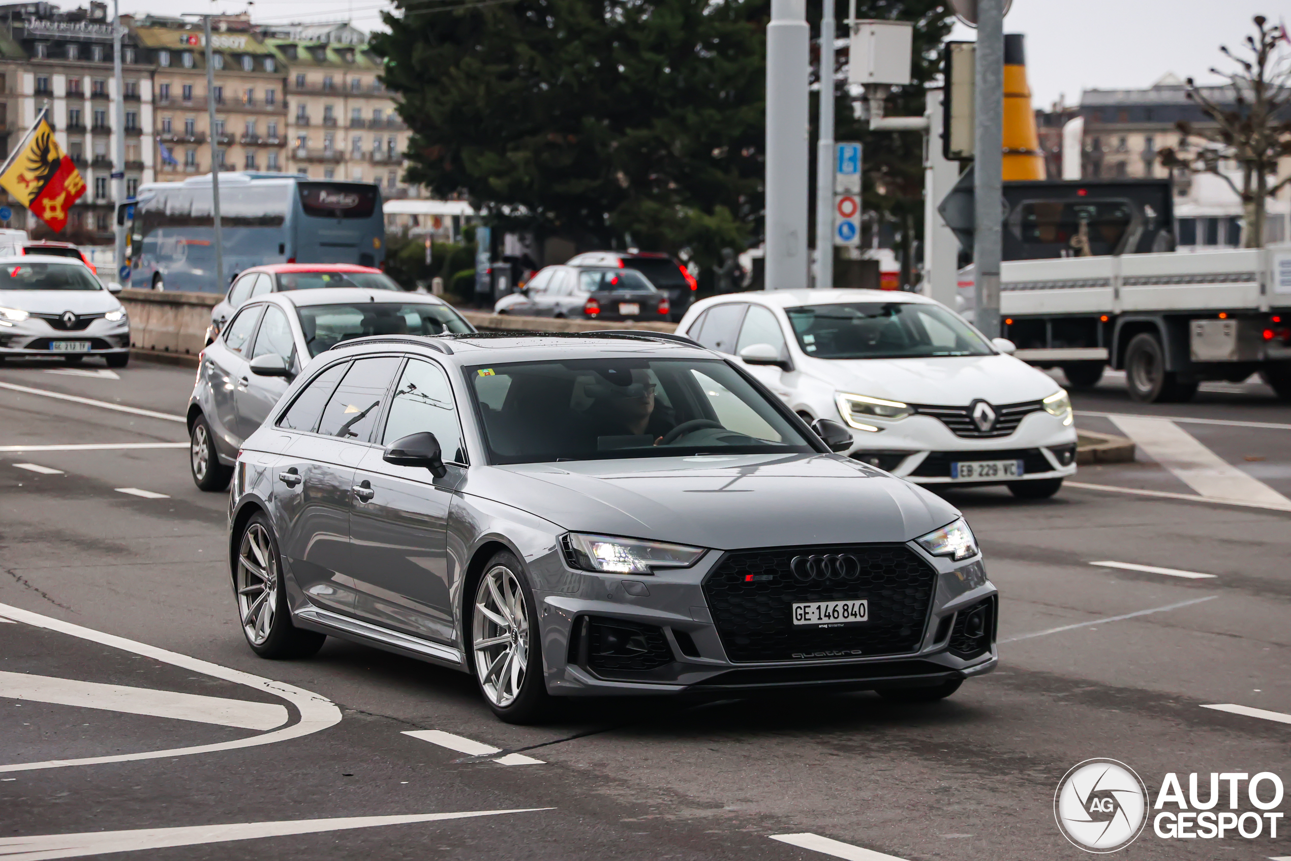 Audi RS4 Avant B9