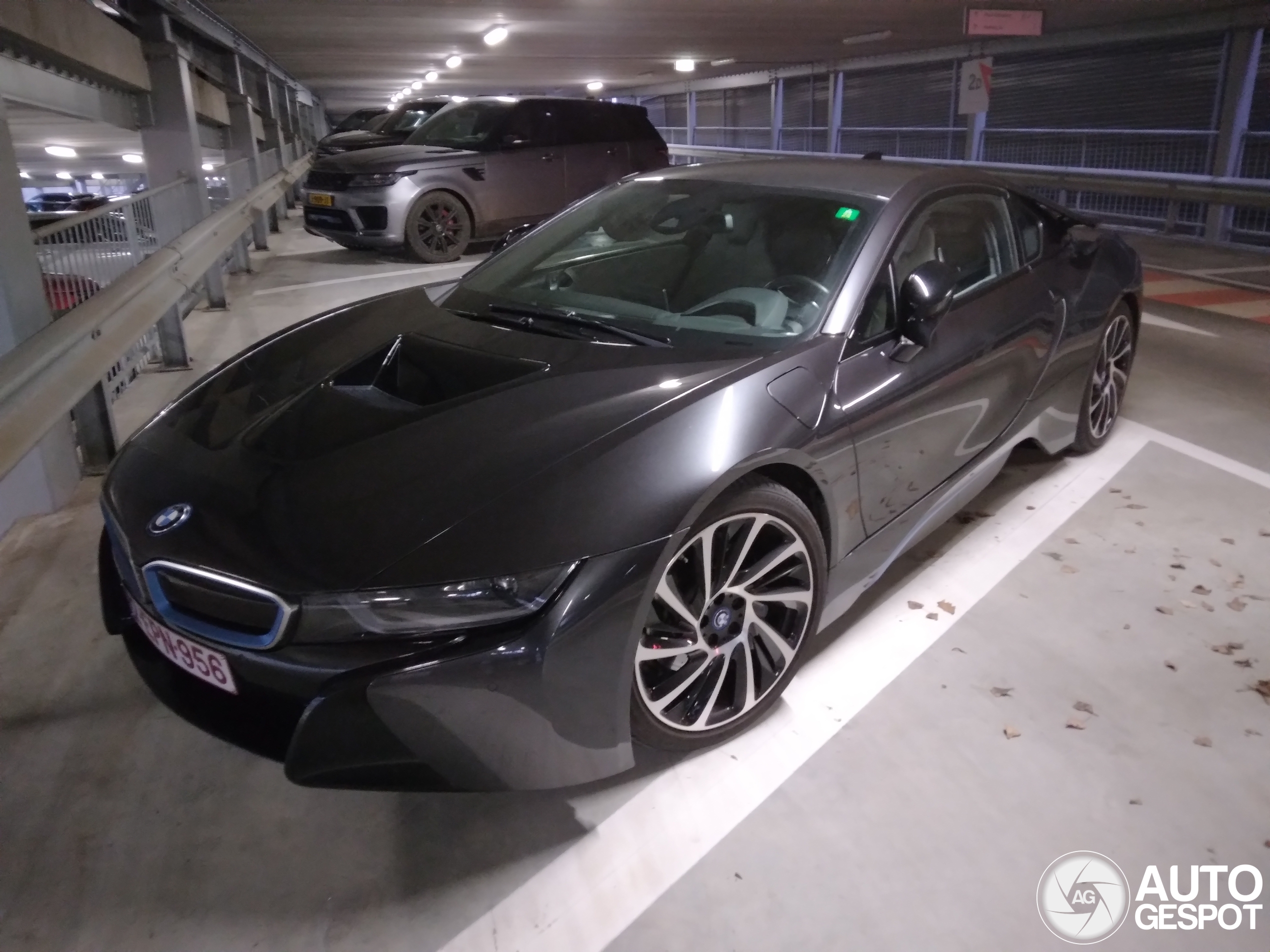 BMW i8