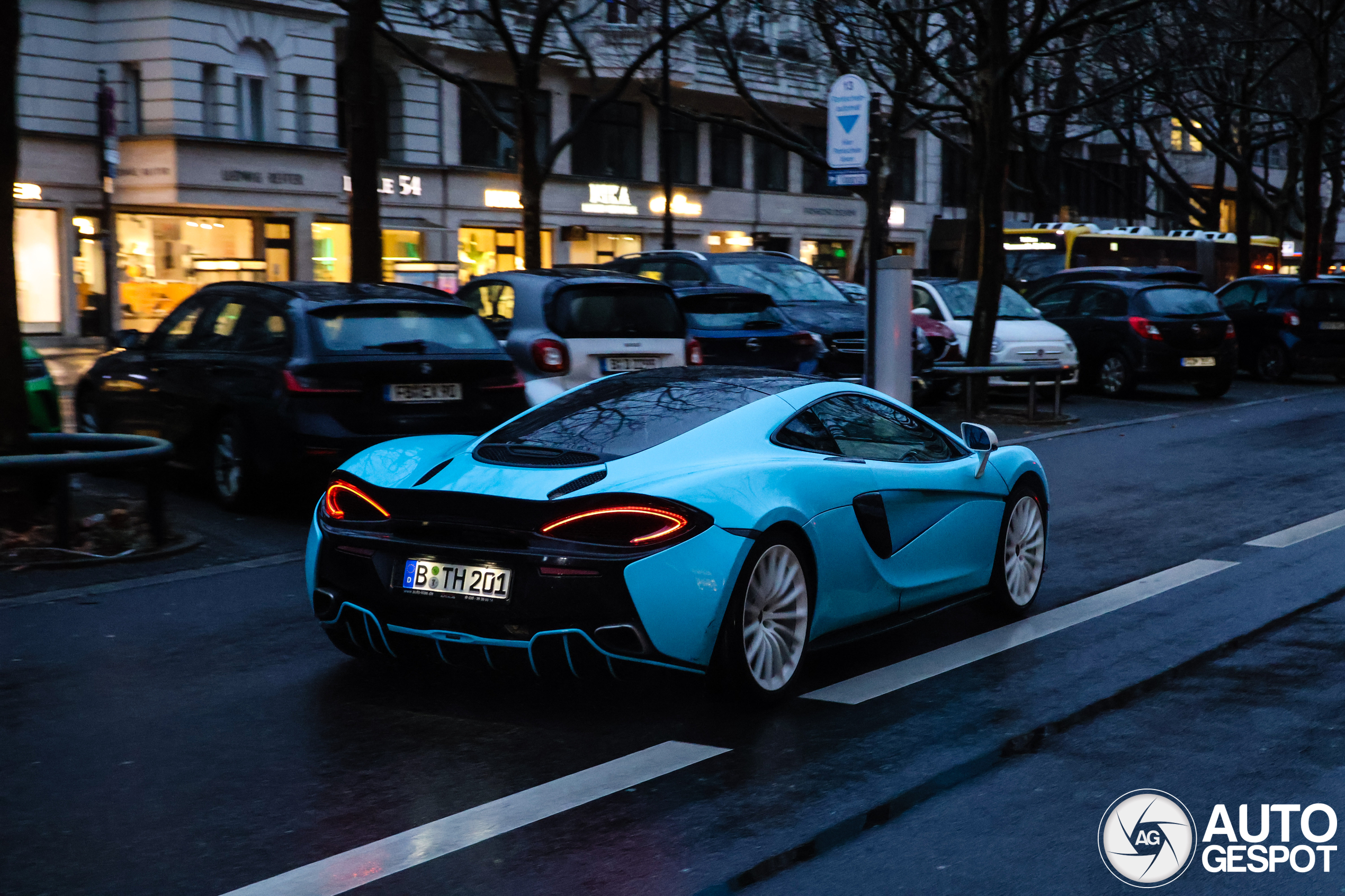 McLaren 570GT