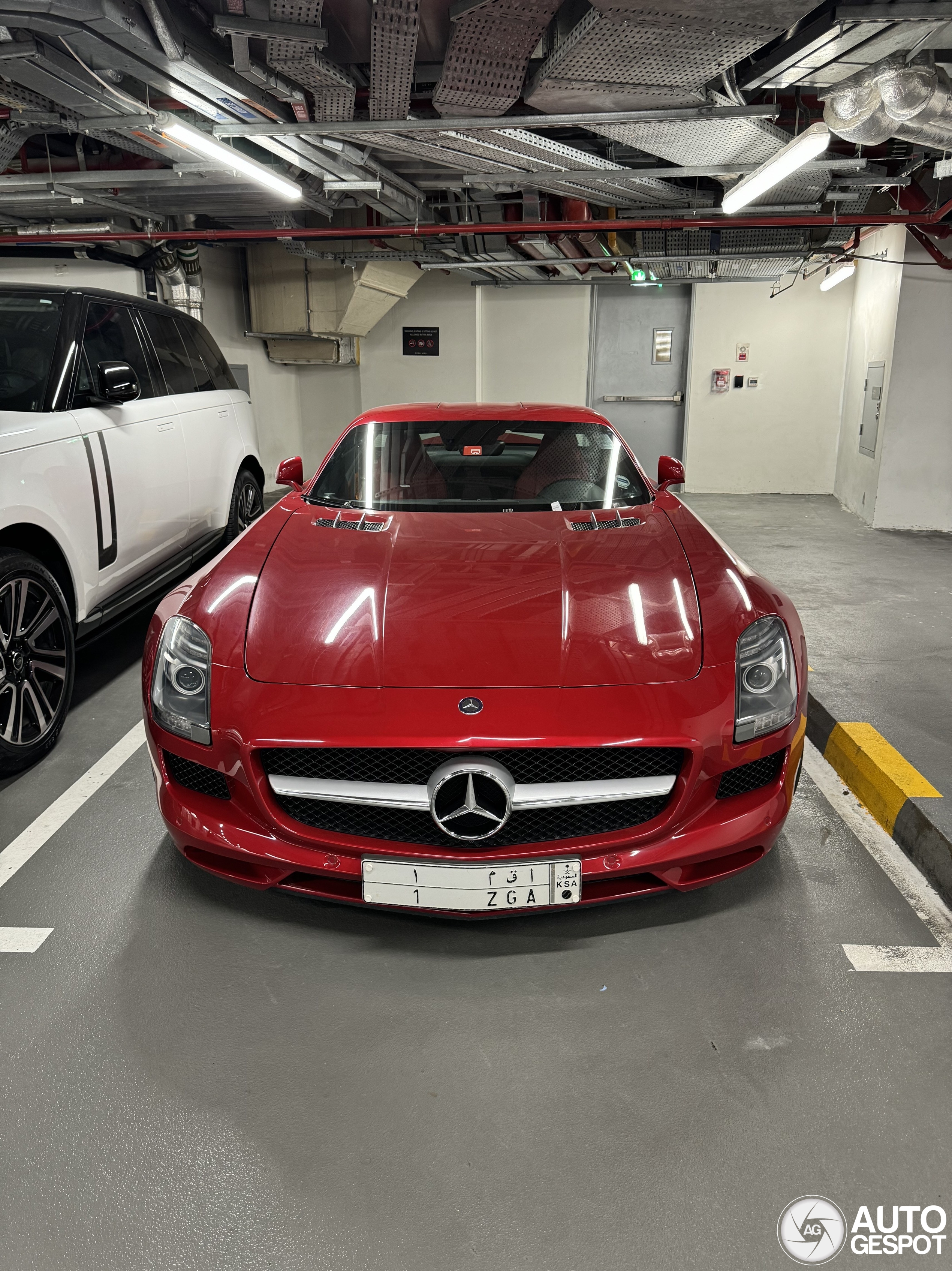 Mercedes-Benz SLS AMG