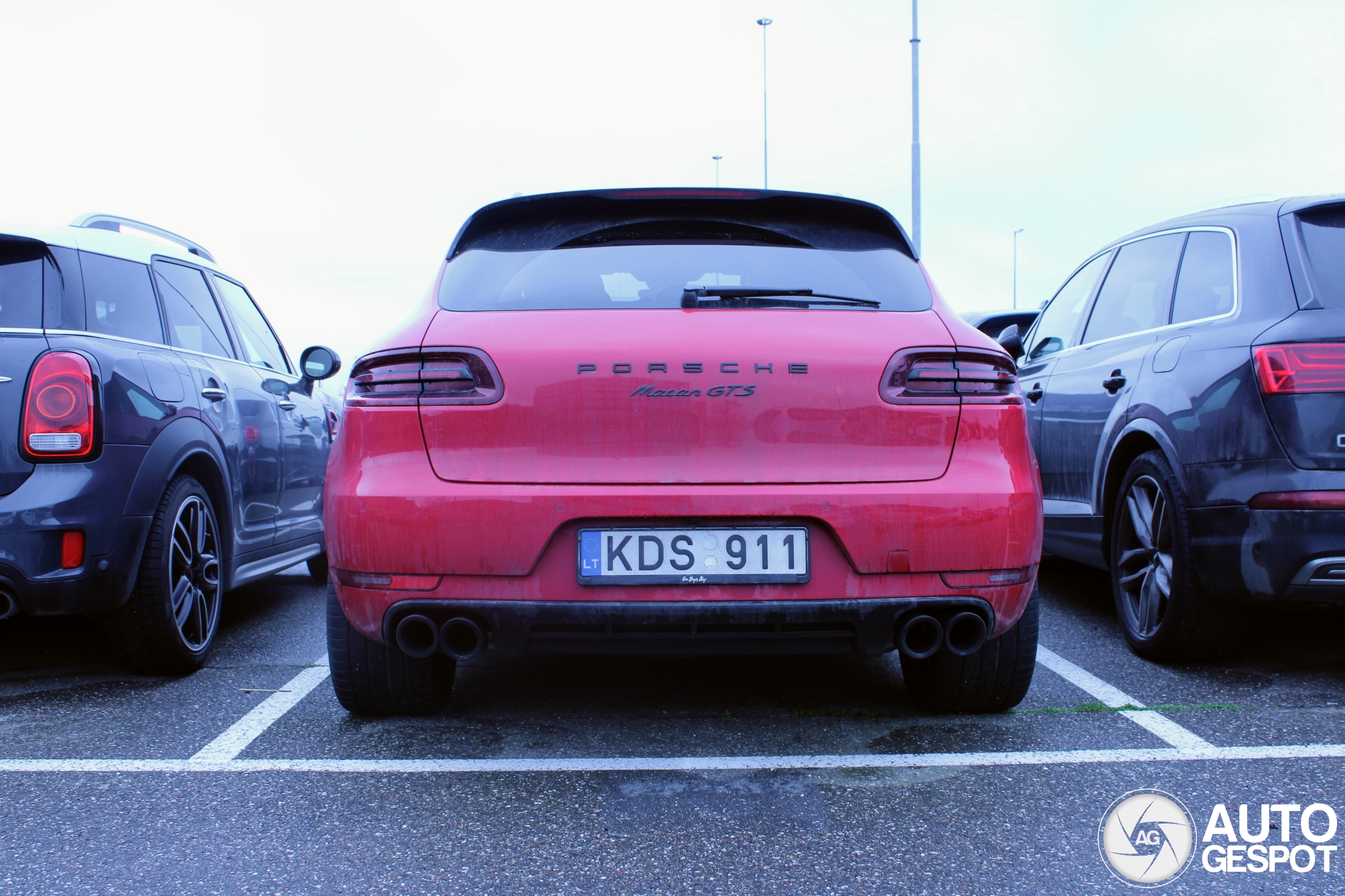 Porsche 95B Macan GTS