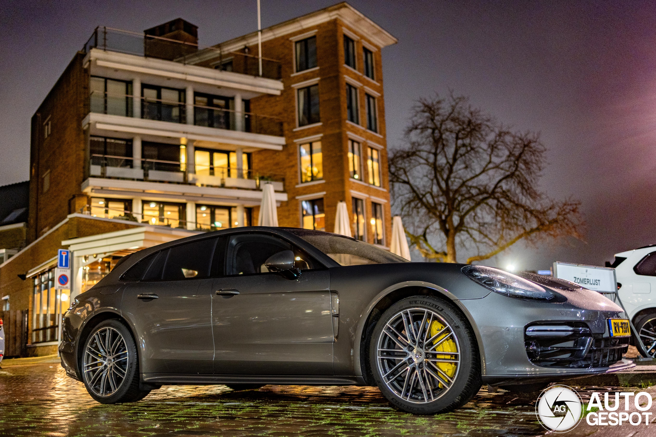 Porsche 971 Panamera Turbo S E-Hybrid Sport Turismo