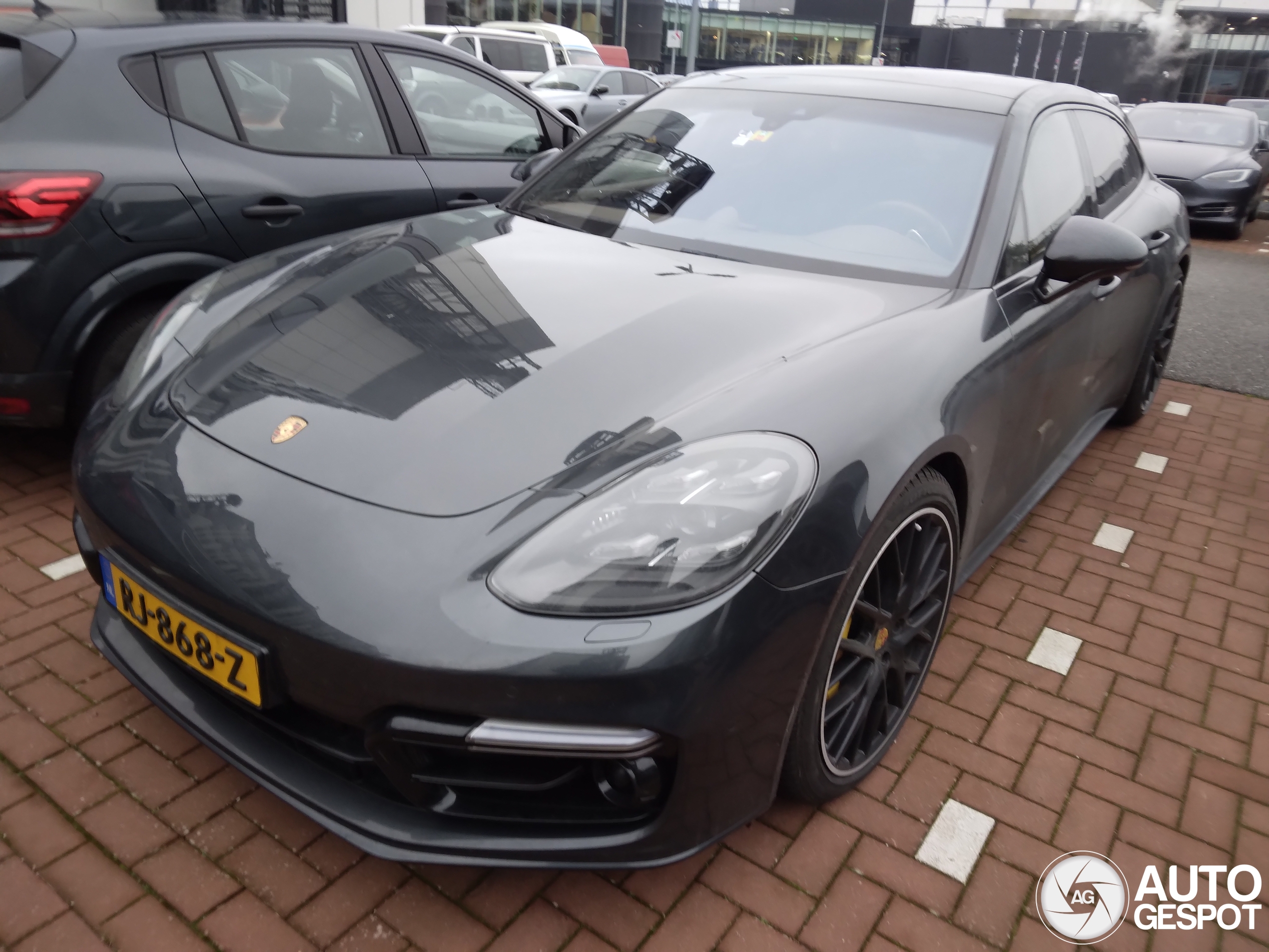 Porsche 971 Panamera Turbo S E-Hybrid Sport Turismo