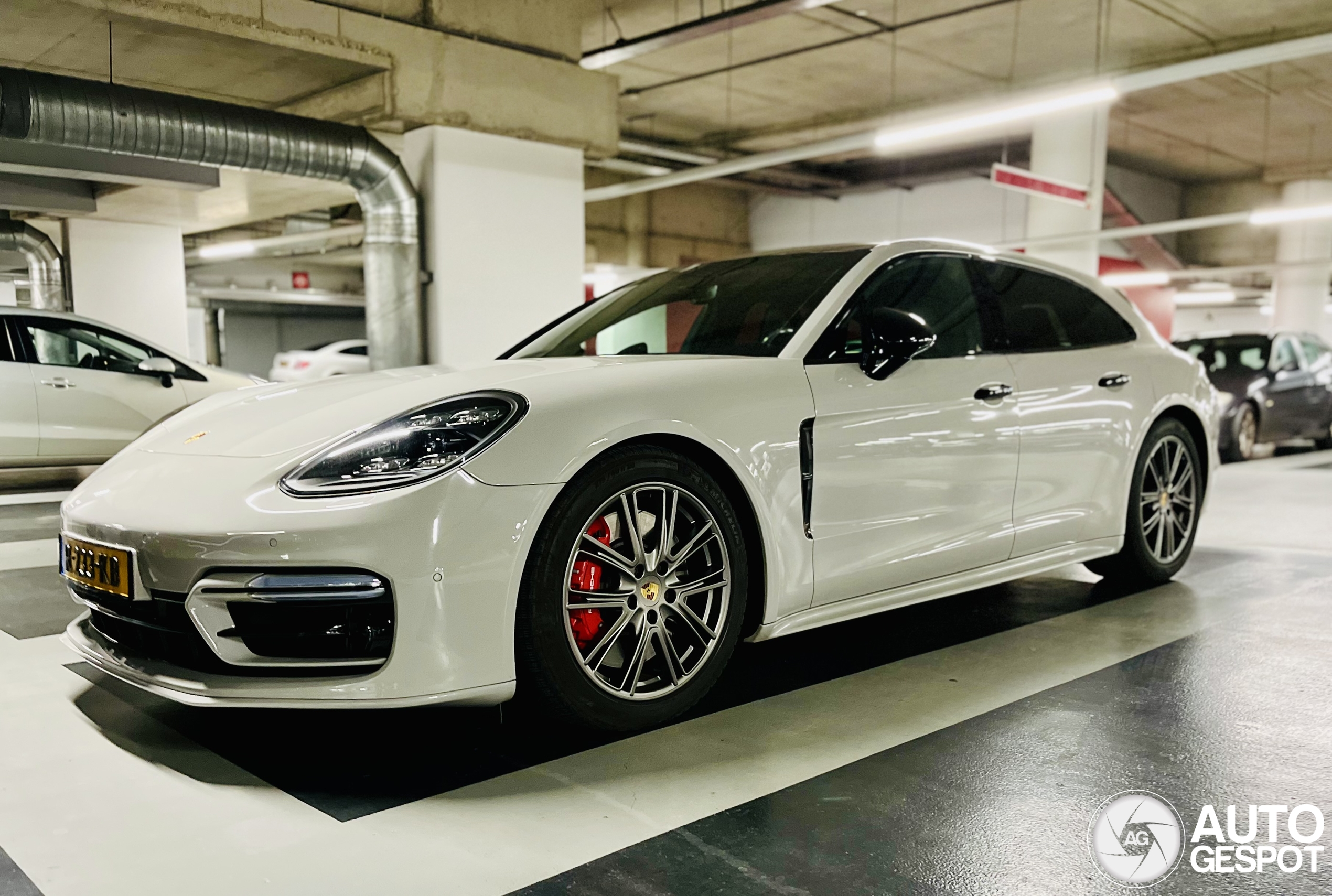 Porsche 971 Panamera Turbo Sport Turismo