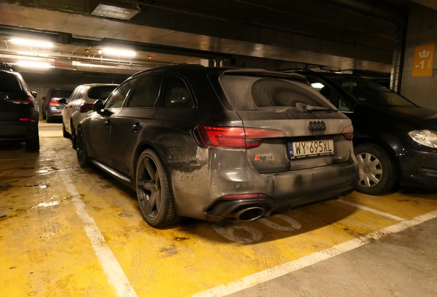 Audi RS4 Avant B9