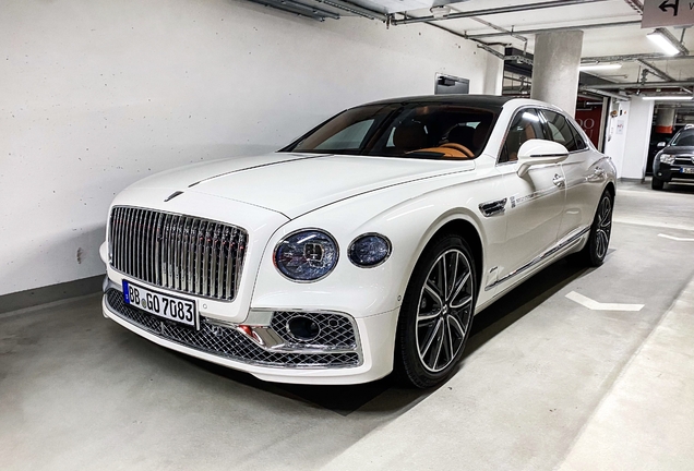 Bentley Flying Spur Hybrid Azure