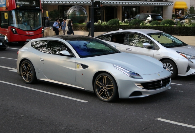 Ferrari FF