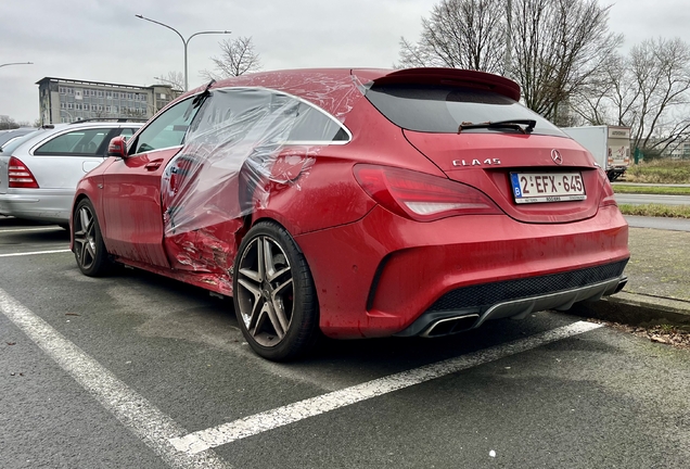 Mercedes-Benz CLA 45 AMG Shooting Brake