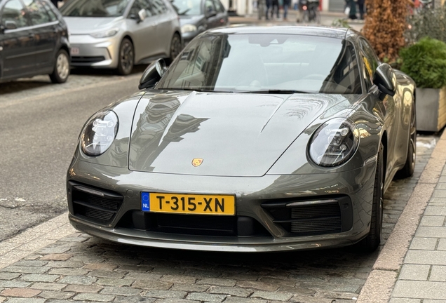 Porsche 992 Carrera 4S