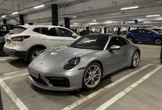 Porsche 992 Carrera 4S