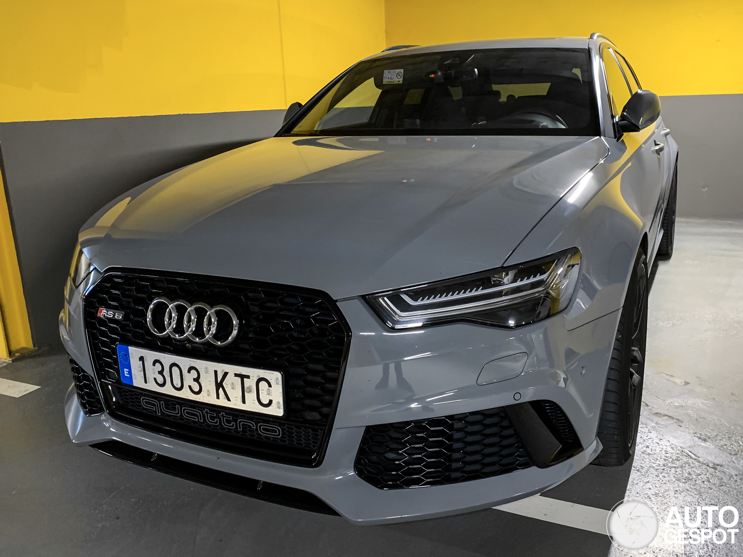 Audi RS6 Avant C7 2015