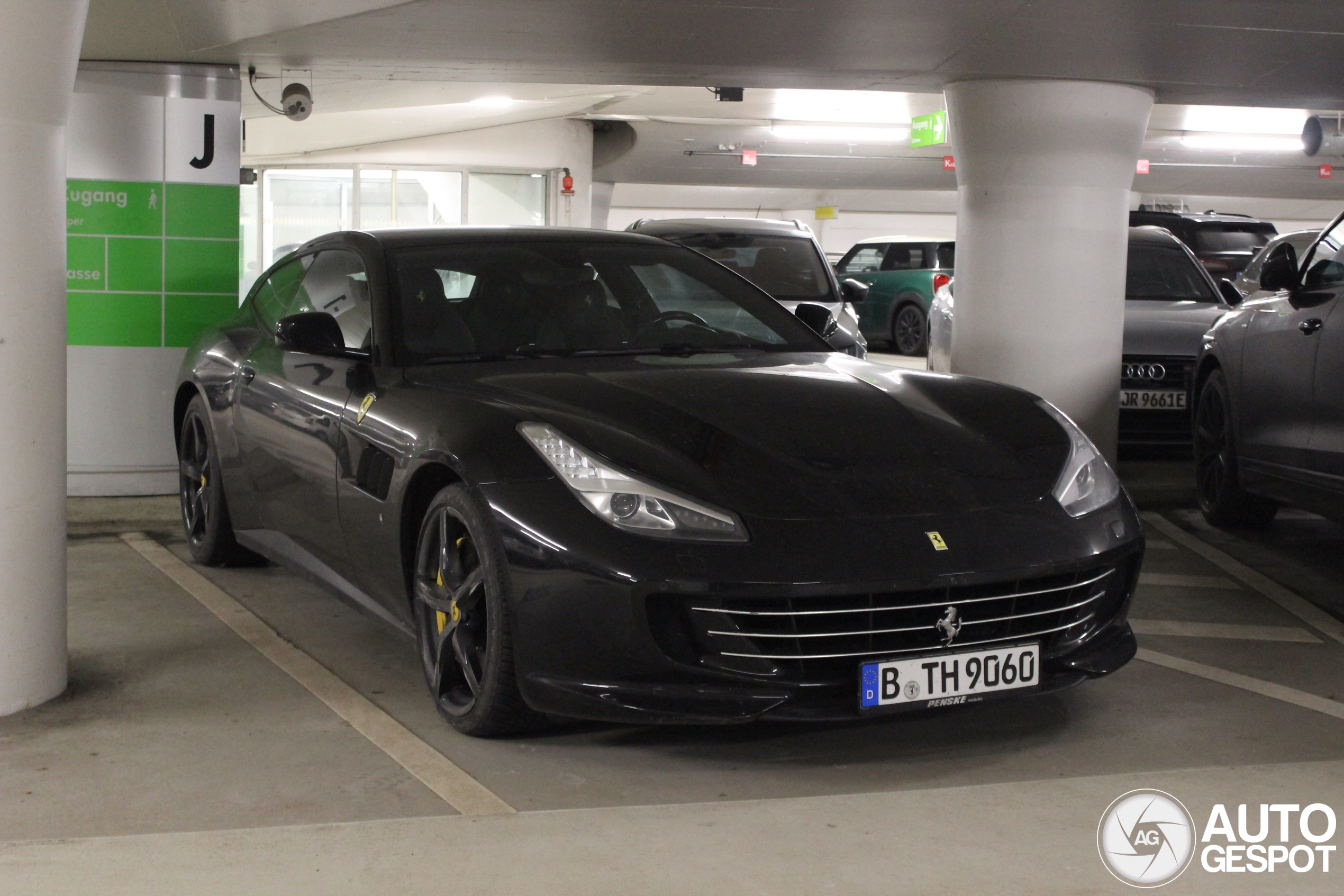 Ferrari GTC4Lusso