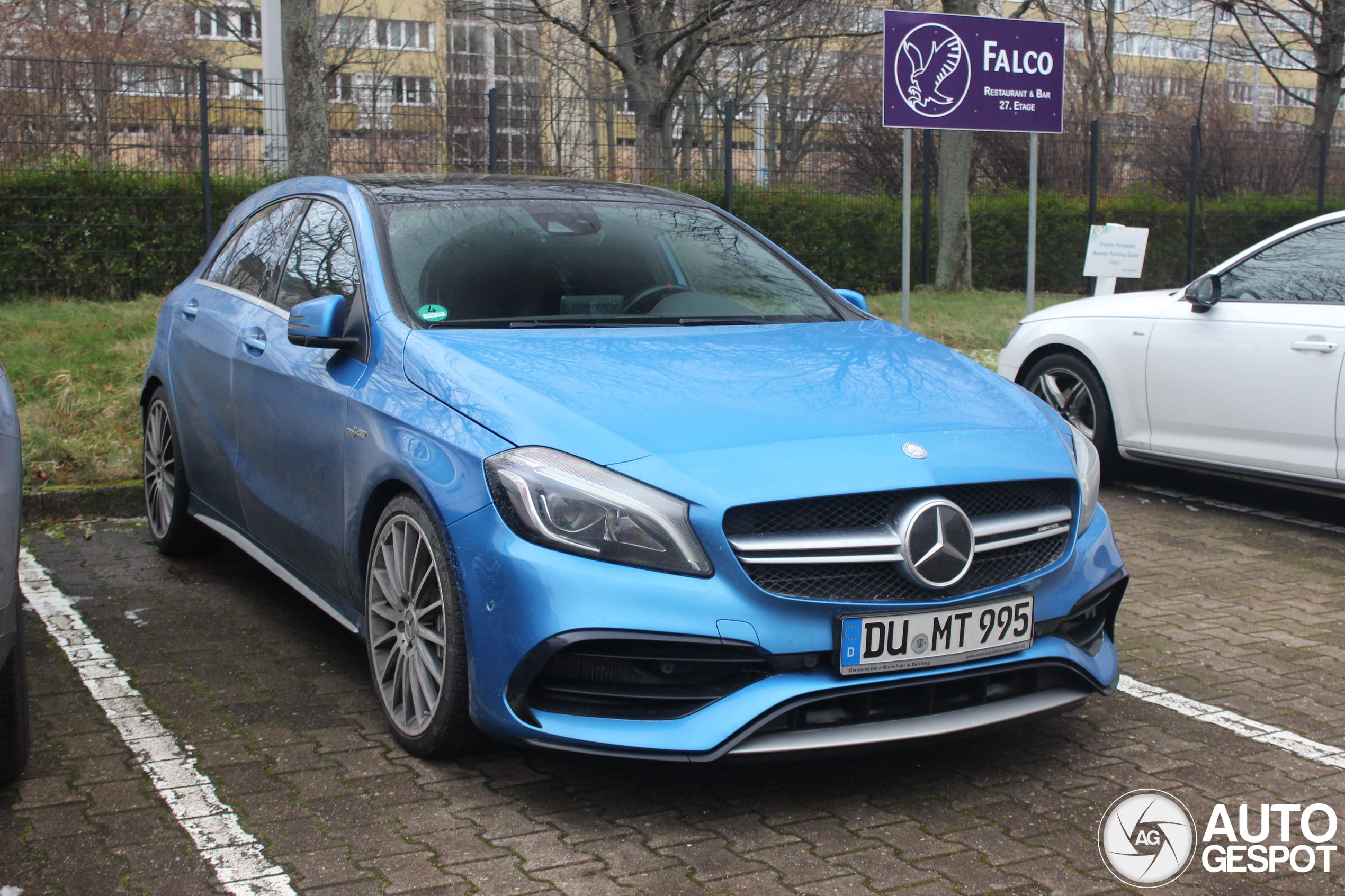 Mercedes-AMG A 45 W176 2015