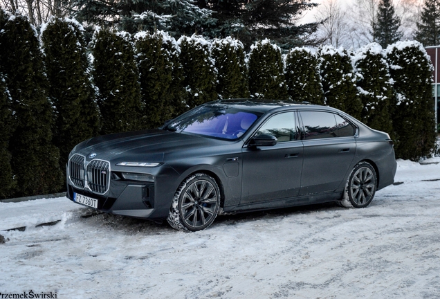 BMW M760e xDrive