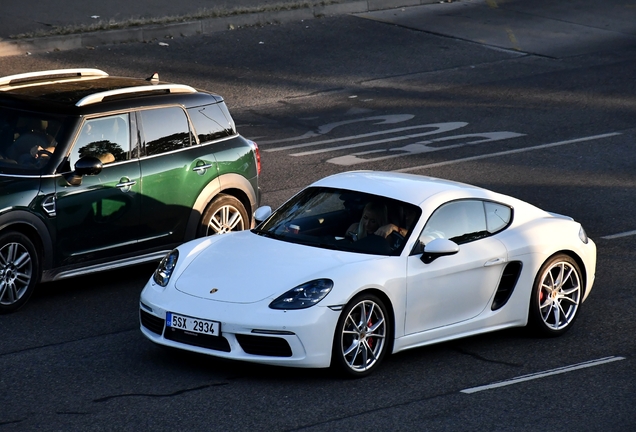 Porsche 718 Cayman S