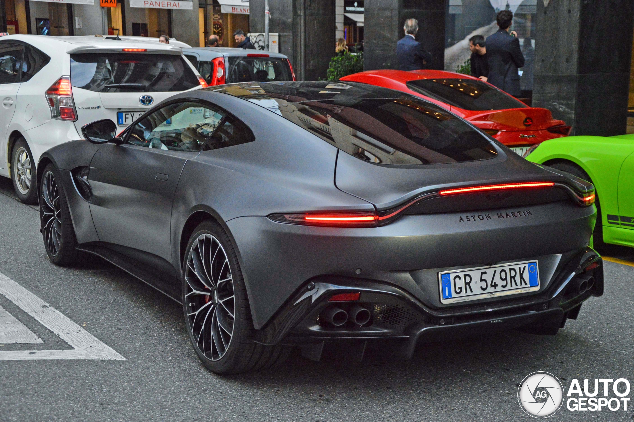 Aston Martin V8 Vantage 2018