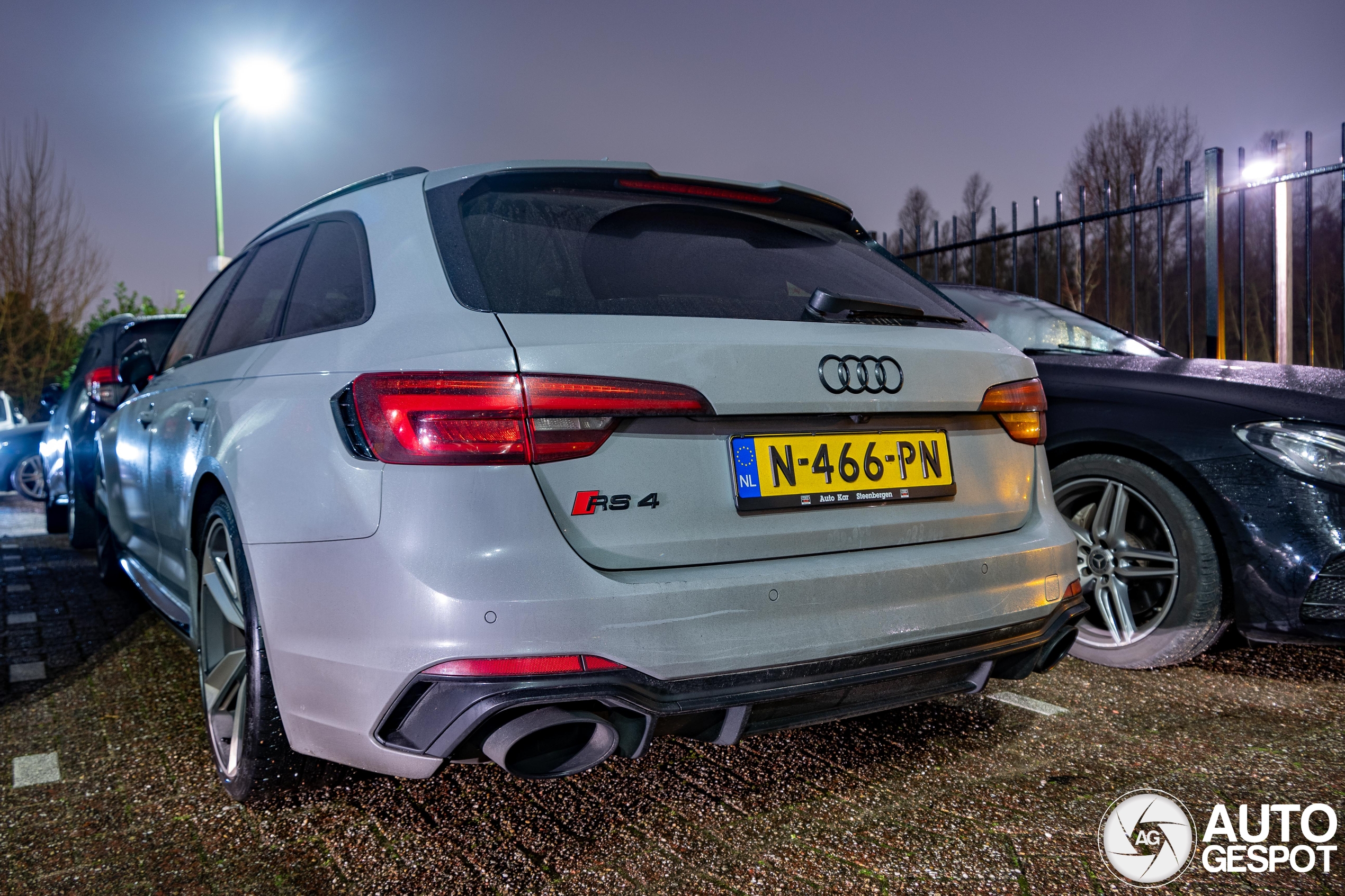 Audi RS4 Avant B9