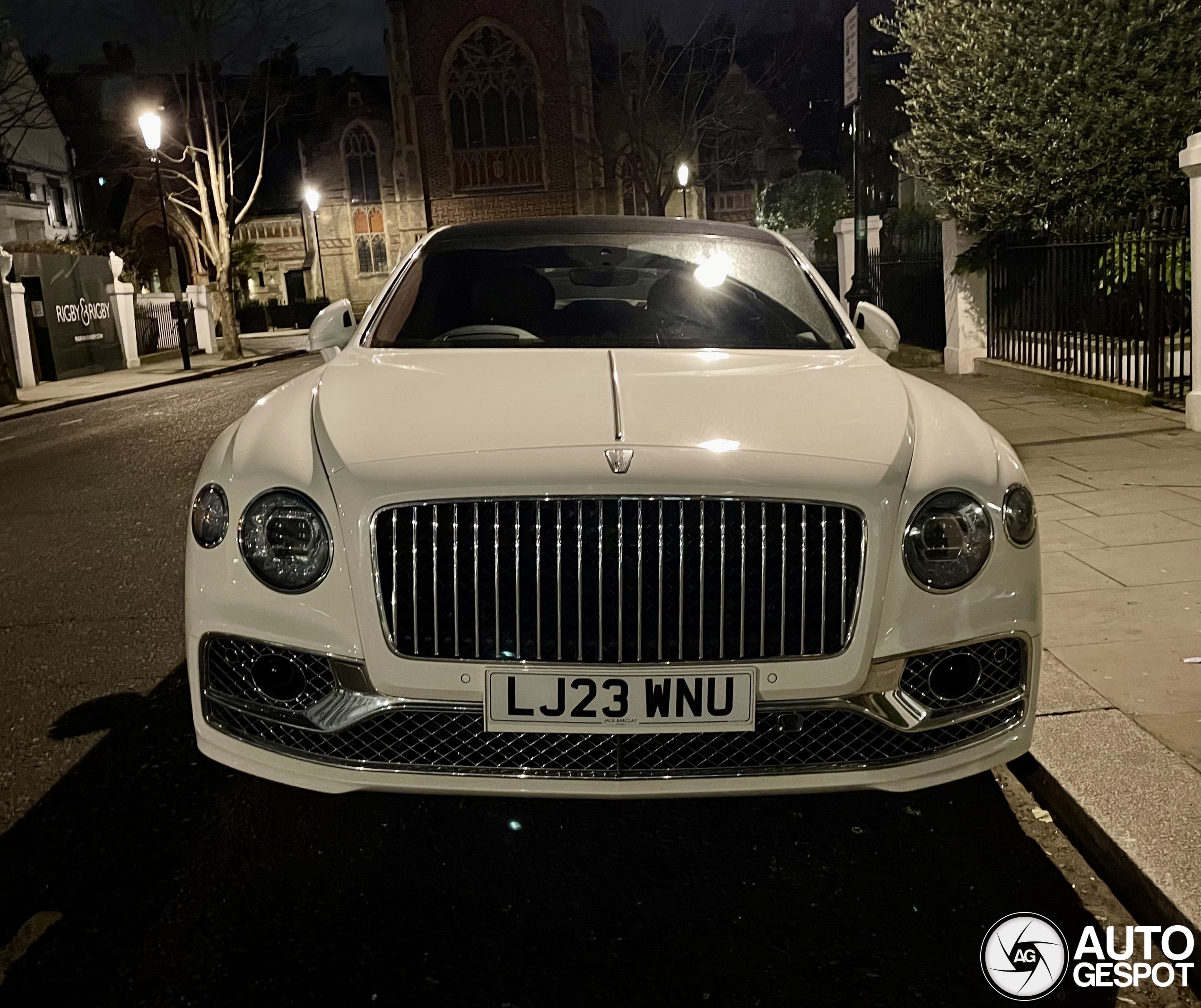 Bentley Flying Spur Hybrid Azure