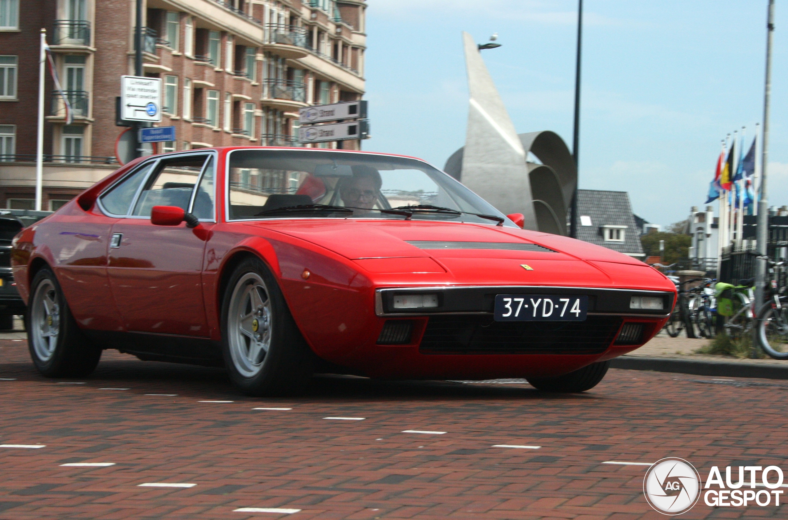 Ferrari Dino 308 GT4