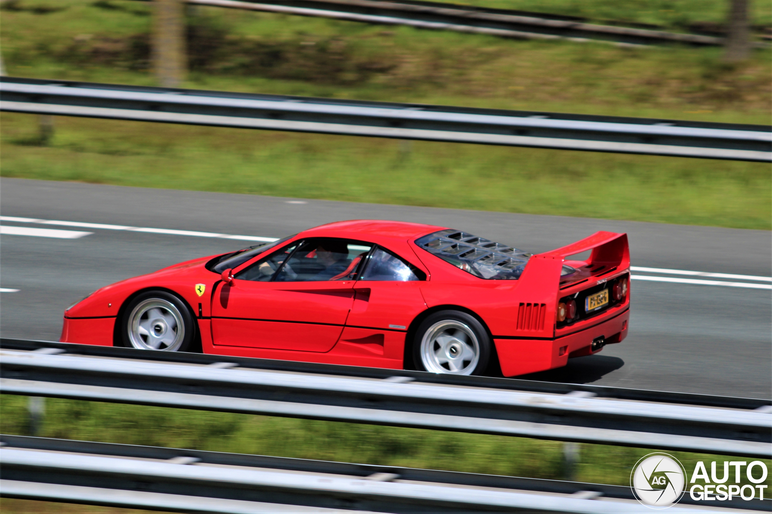 Ferrari F40