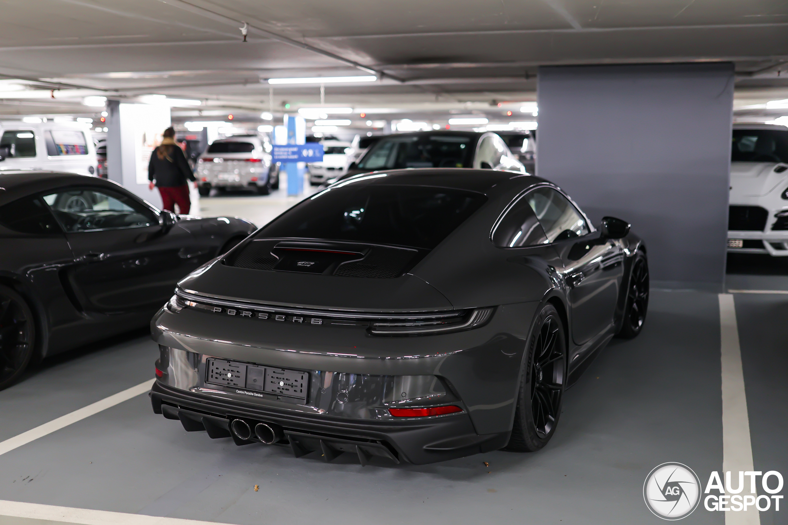 Porsche 992 GT3 Touring