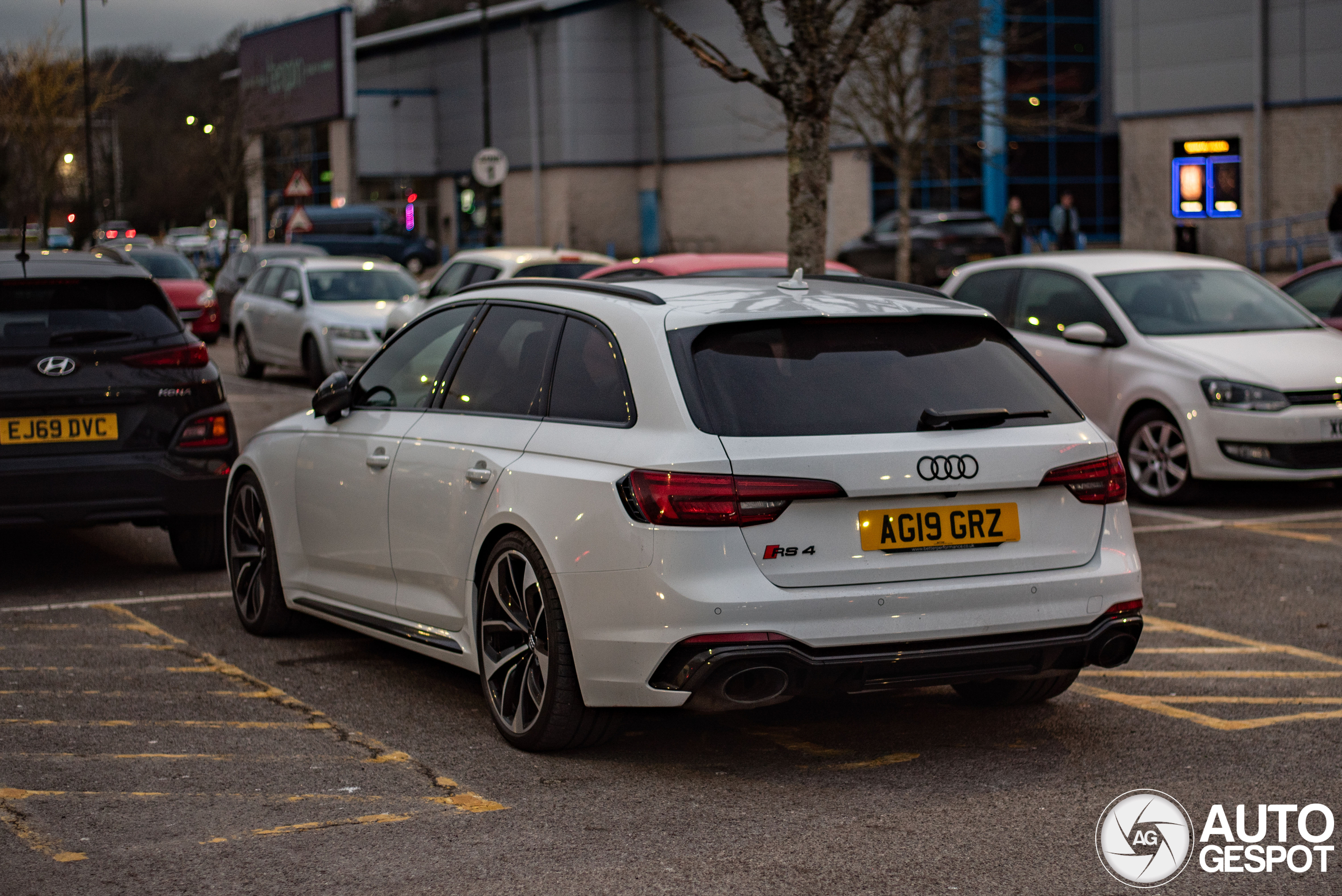 Audi RS4 Avant B9