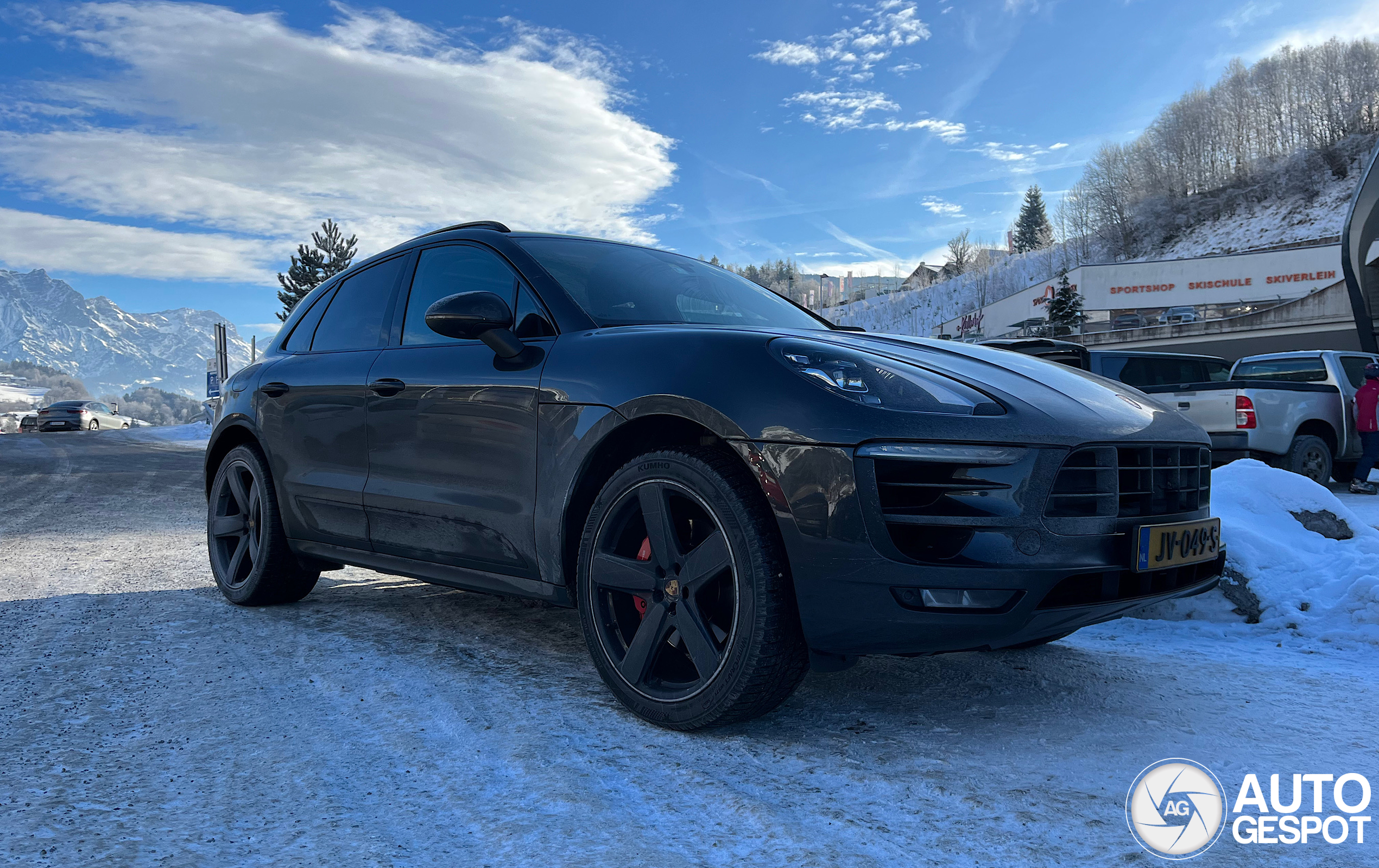 Porsche 95B Macan GTS