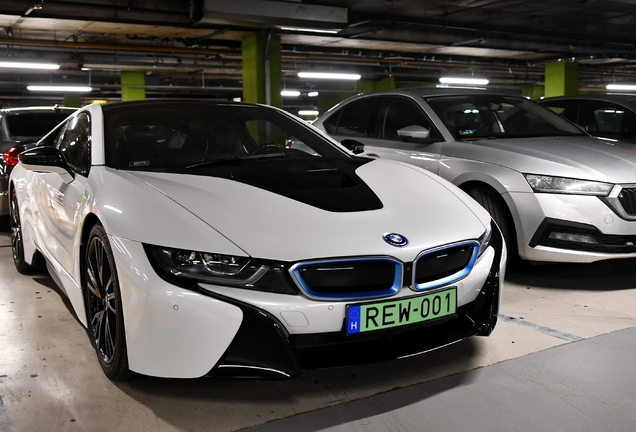 BMW i8