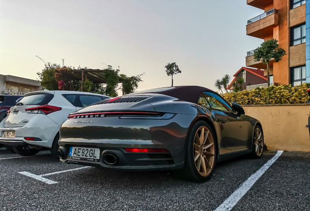 Porsche 992 Carrera 4S Cabriolet