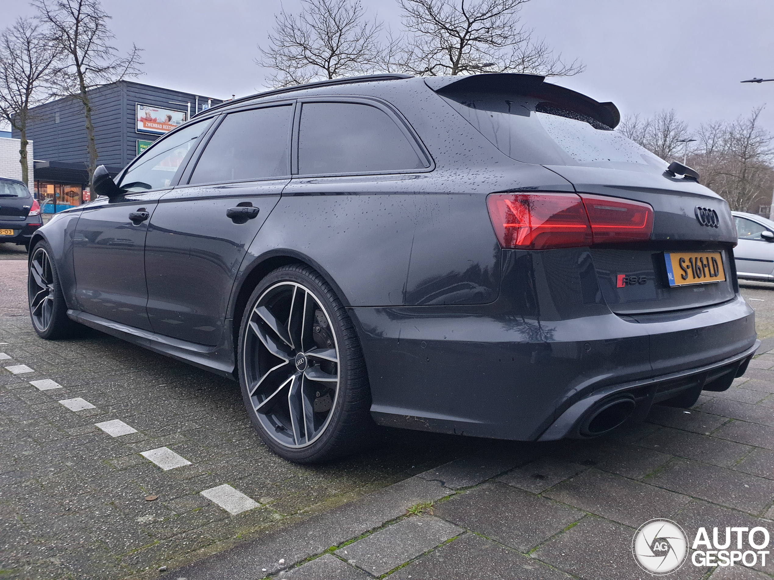 Audi RS6 Avant C7 2015