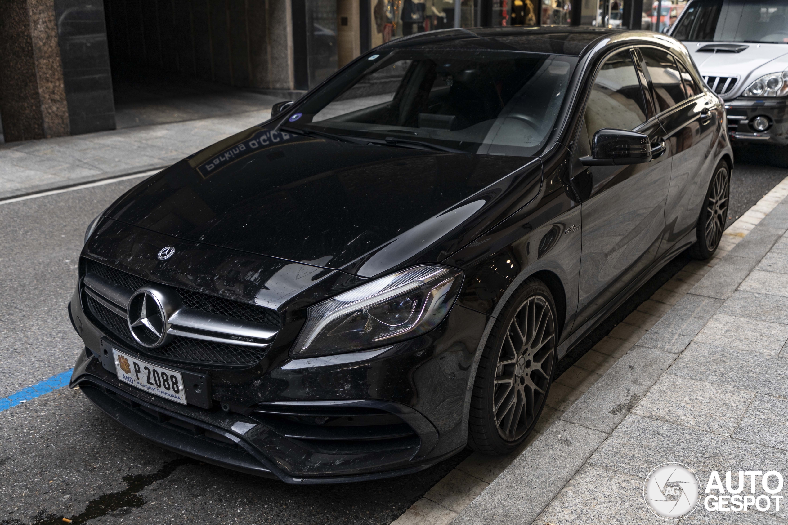 Mercedes-AMG A 45 W176 2015