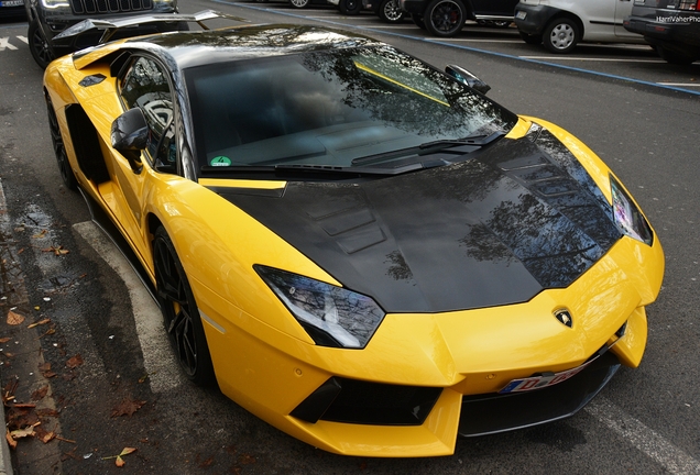 Lamborghini Aventador LP700-4