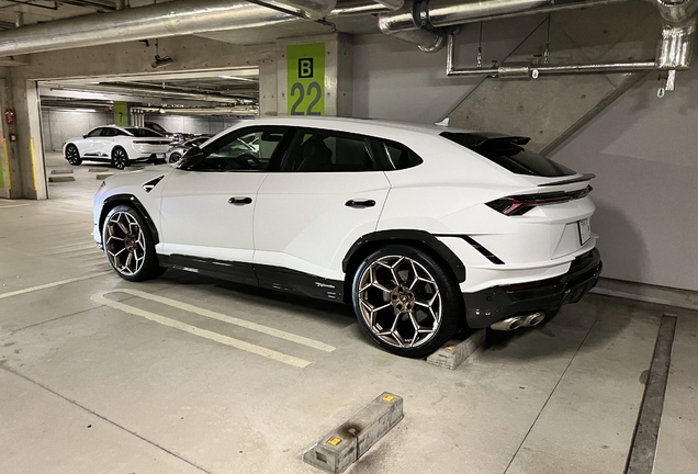 Lamborghini Urus Performante